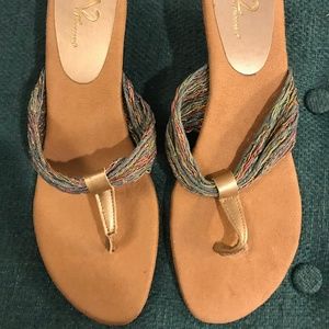 Mound Over (Blue Multi) Women's Open-Toe Sandals